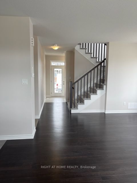 Townhouse leased at 38 FOCALITY Crescent, Barrhaven, 7711 - Barrhaven - Half Moon Bay, K2J 6W7 - MLS: X11922521