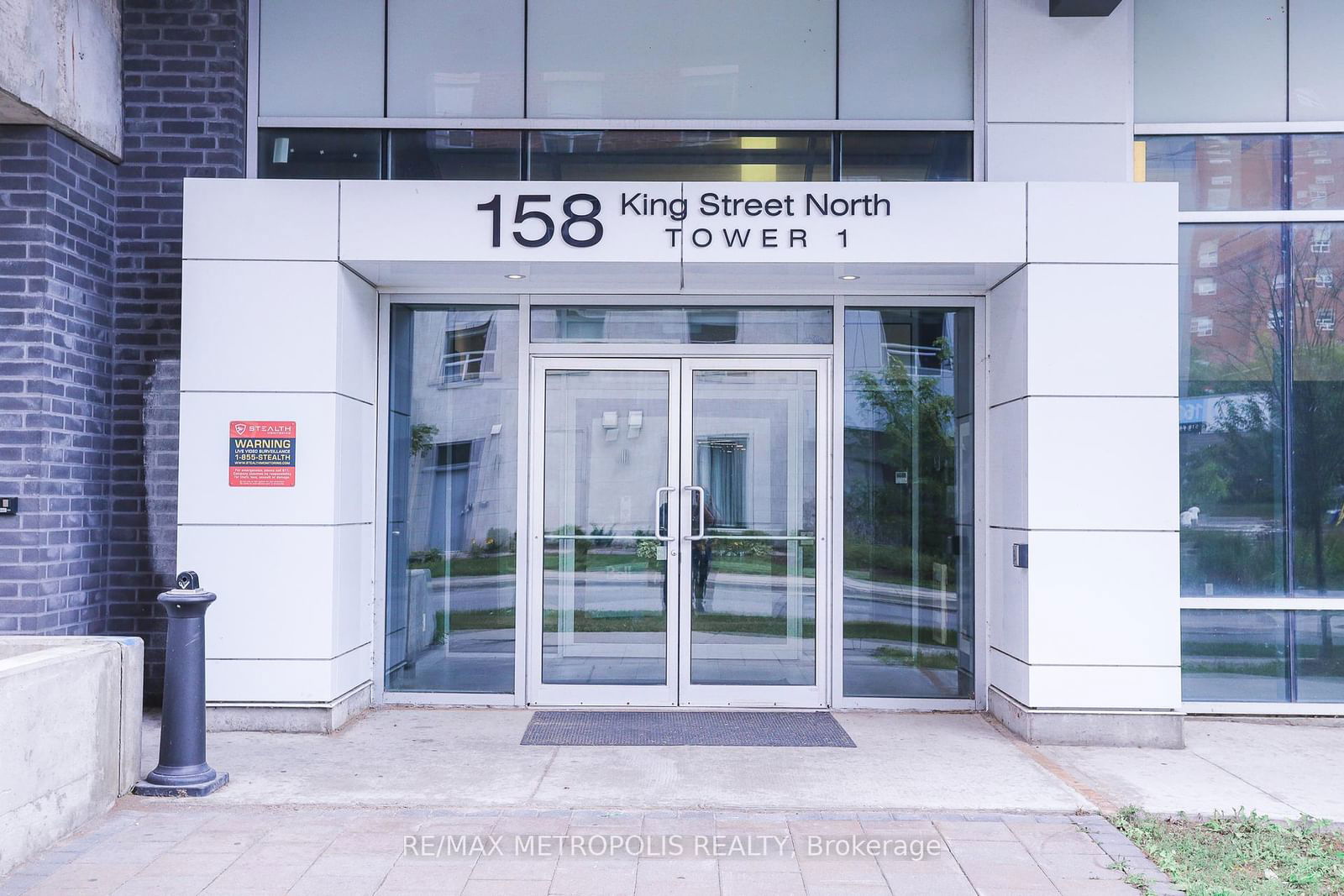 Condo for sale at 303-158 King Street, Waterloo, N2J 2Y2 - MLS: X11922676