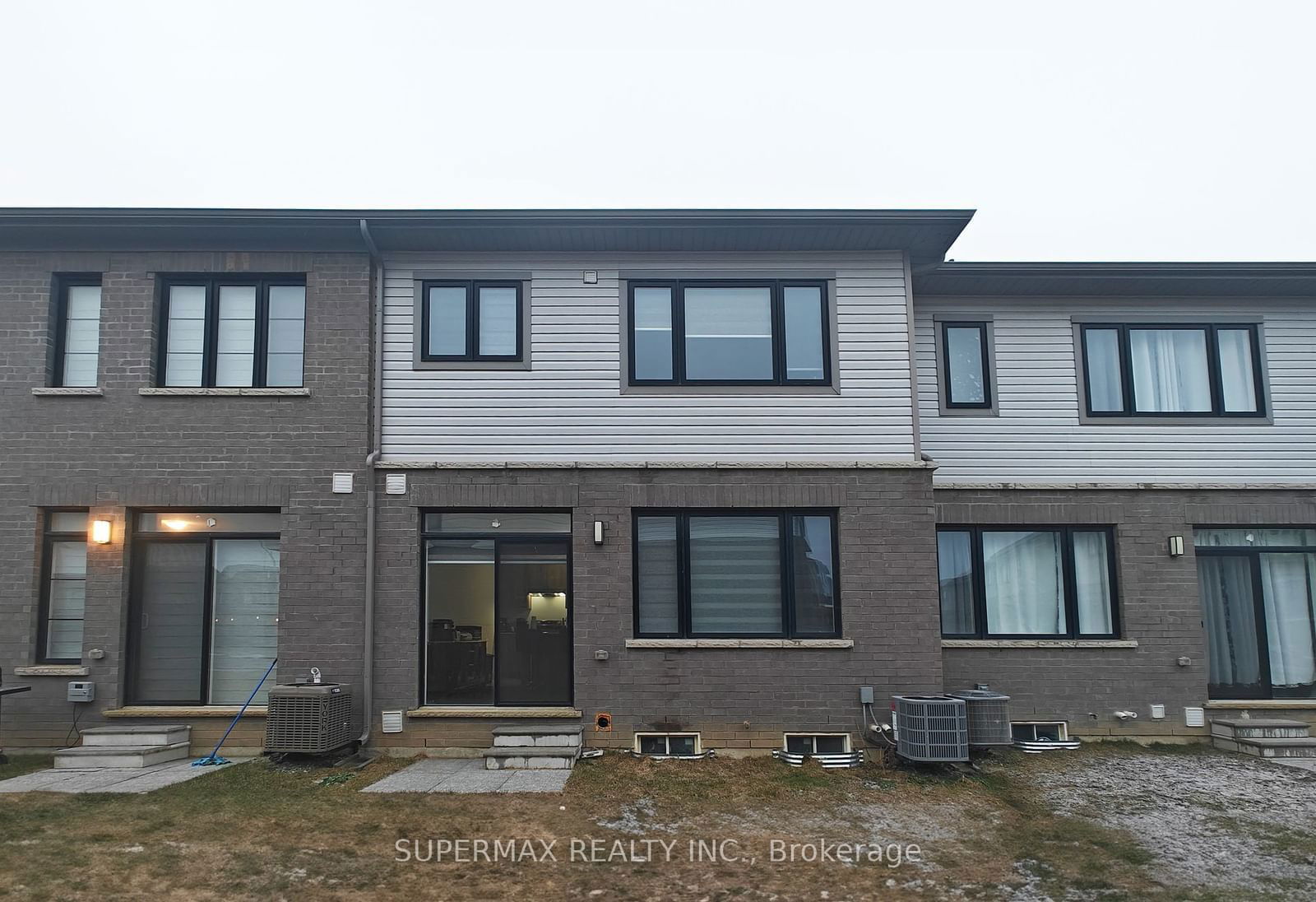 Townhouse for sale at 169 Freedom Crescent, Hamilton, Mount Hope, L0R 1W0 - MLS: X11922839