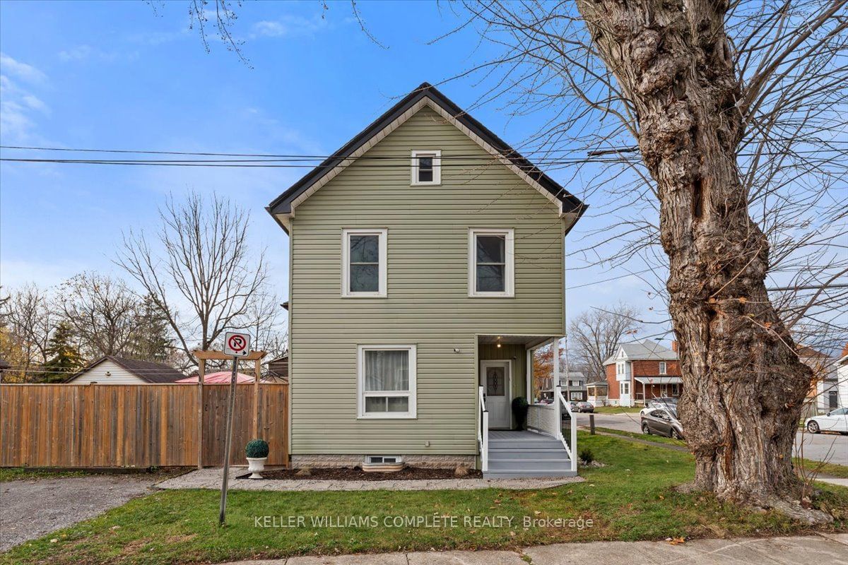 Detached House for sale at 23 John Street, Welland, 768 - Welland Downtown, L3B 3S1 - MLS: X11922935