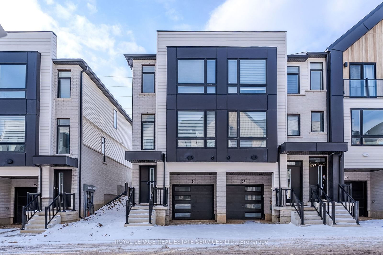 Townhouse for lease at 24-55 Tom Brown Drive, Brant, Paris, N3L 0N5 - MLS: X11923181