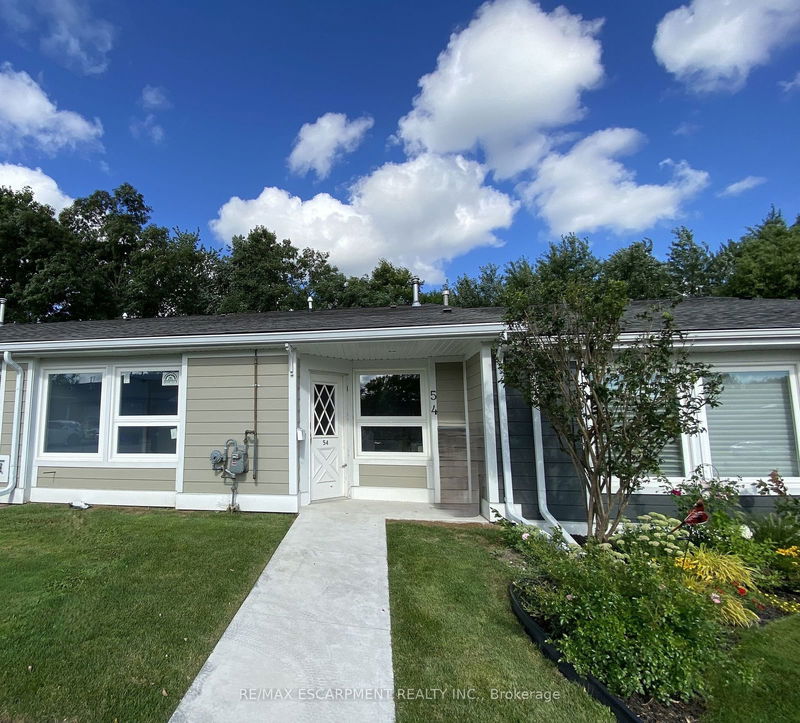 home for sale on 54 Szollosy Circle