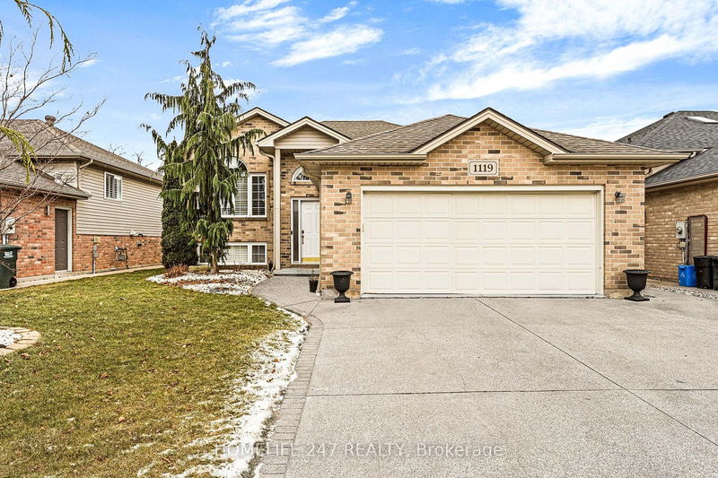 1119 Monarch Meadows Dr, Lakeshore -  image-0-0