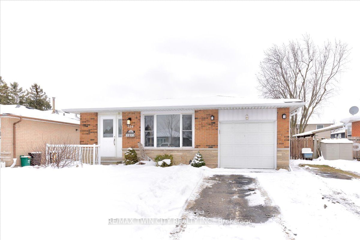 Detached House sold at 754 Kummer Crescent, Cambridge, N3H 4Z1 - MLS: X11923678