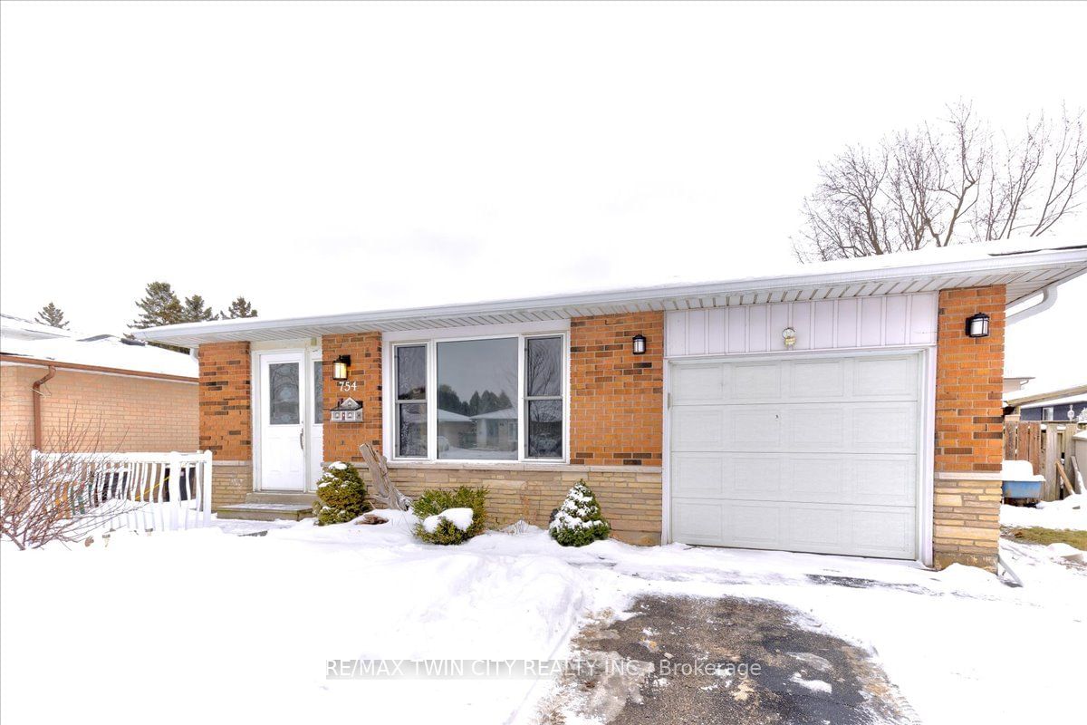 Detached House sold at 754 Kummer Crescent, Cambridge, N3H 4Z1 - MLS: X11923678