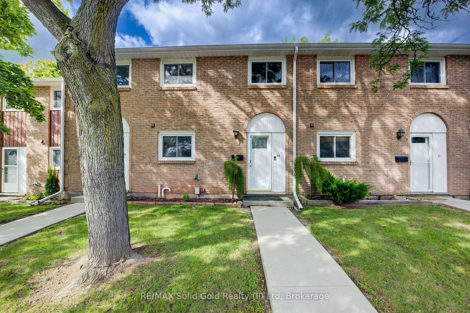 Townhouse sold at 34-206 Green Valley Drive, Kitchener, N2P 1G9 - MLS: X11923744