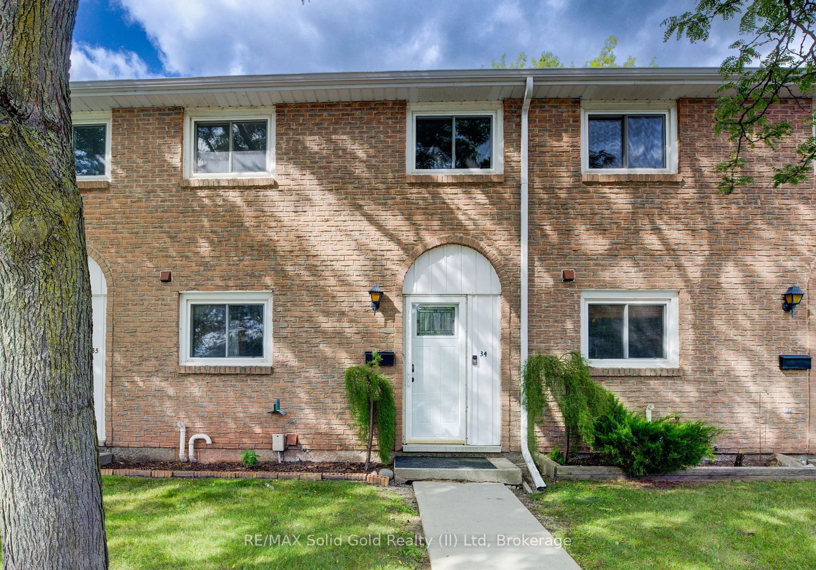 Townhouse sold at 34-206 Green Valley Drive, Kitchener, N2P 1G9 - MLS: X11923744