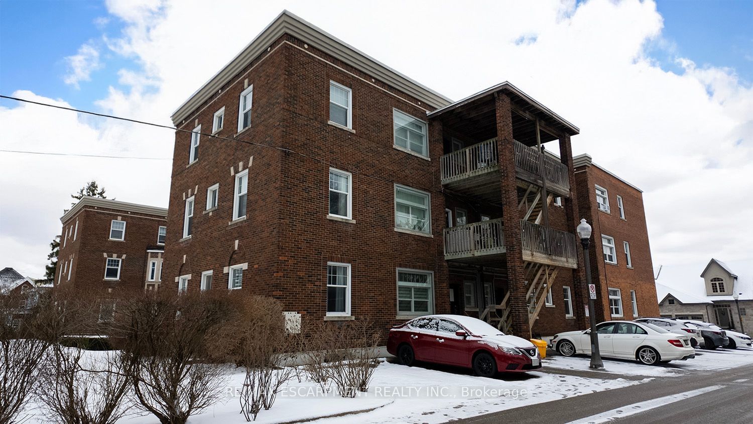 Condo sold at 21-54 Dufferin Avenue, Brantford, N3T 4P5 - MLS: X11923909