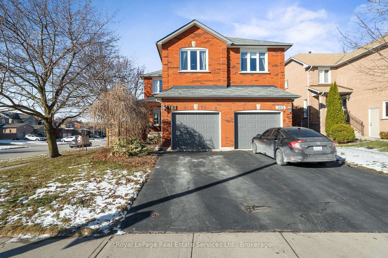 Semi-Detached House sold at 103 Niska Drive, Hamilton, Waterdown, L8B 0M8 - MLS: X11923994