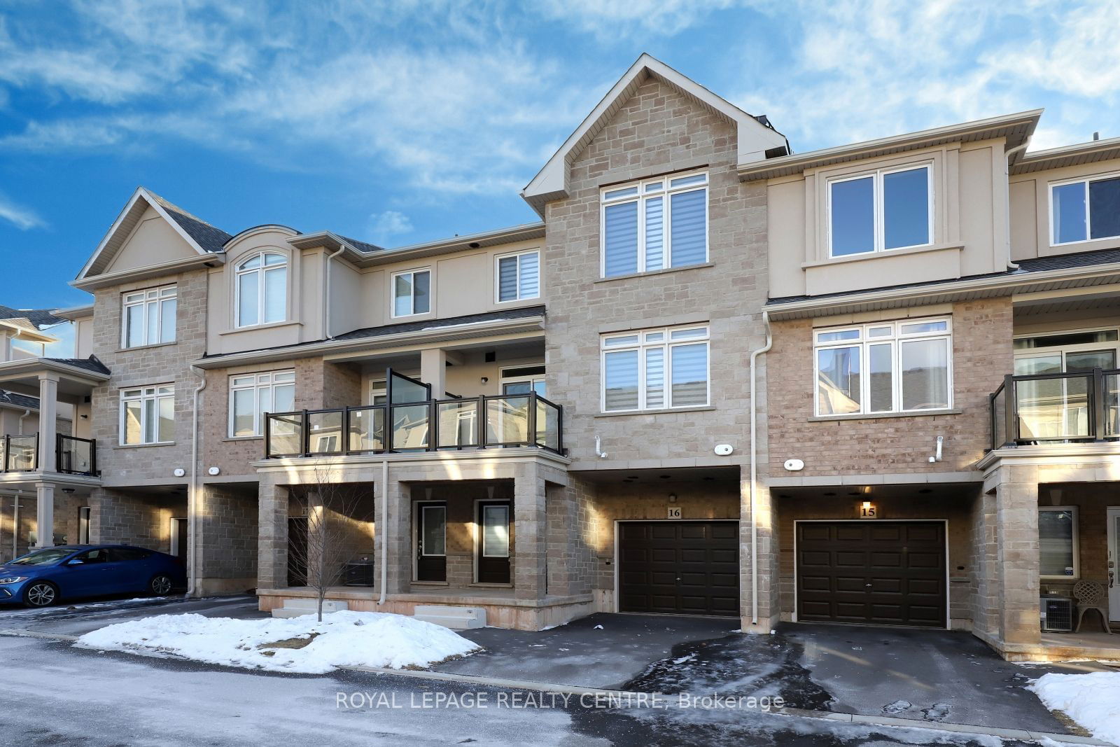 Townhouse for lease at 16-40 Zinfandel Drive, Hamilton, Winona, L8E 0L1 - MLS: X11924041