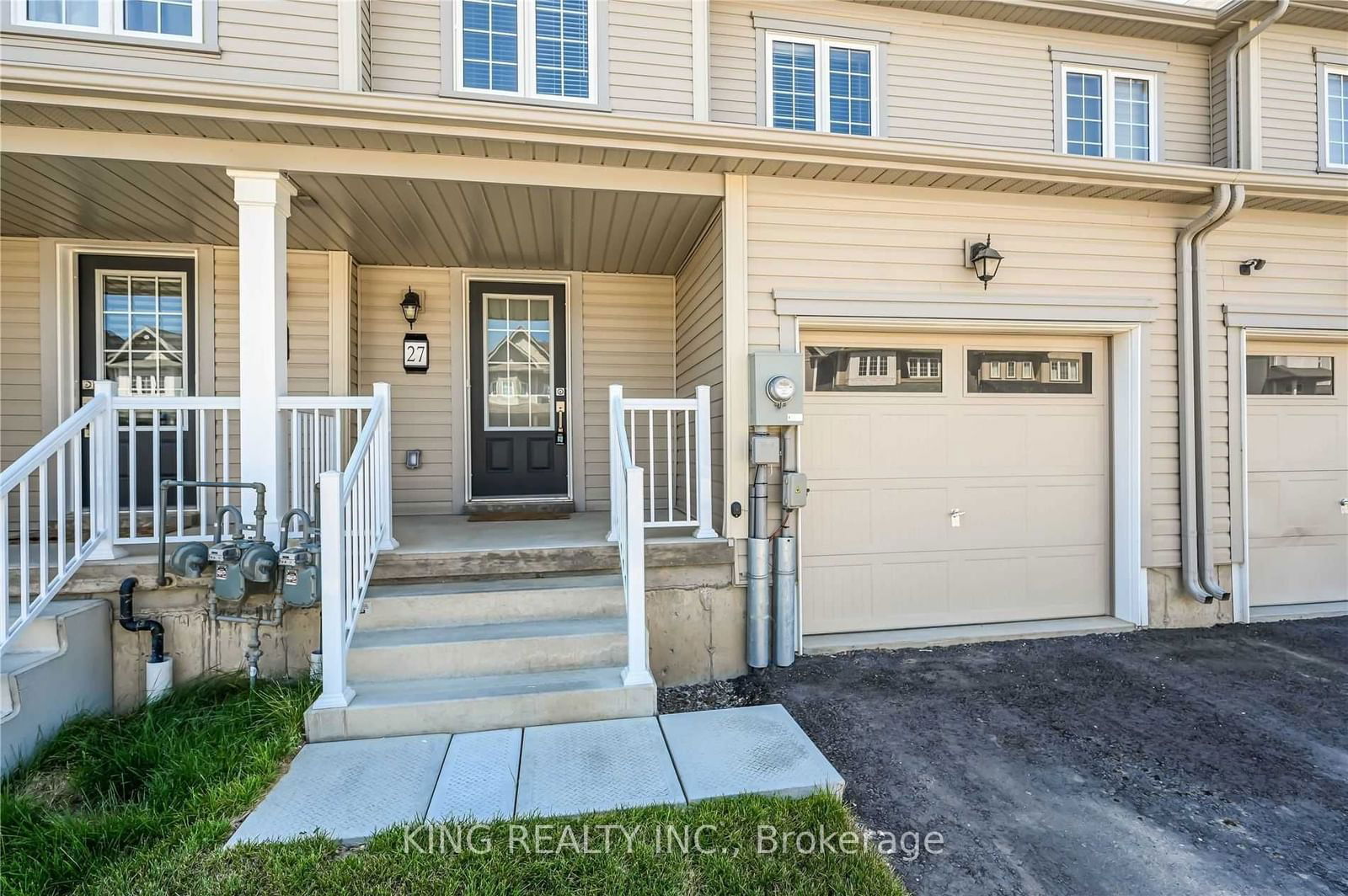 Townhouse for lease at 27 Cooke Avenue, Brantford, N3T 0S2 - MLS: X11924411