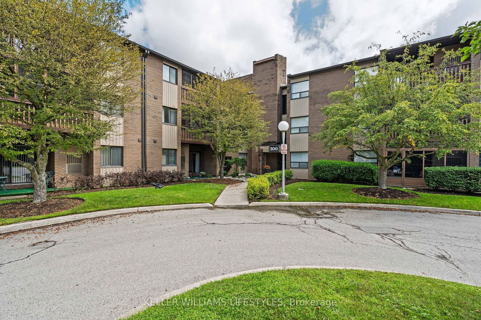 Condo for sale at 116-300 Everglade Crescent, London, North P, N6H 4P8 - MLS: X11924454