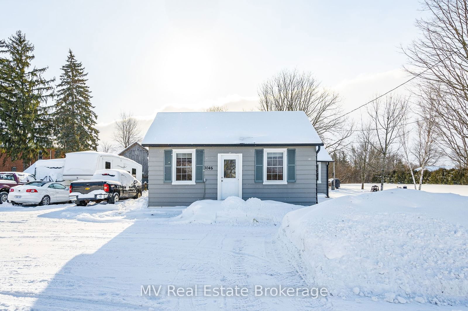 Detached House sold at 3046 Station Road, Howick, Howick Twp, N0G 1V0 - MLS: X11924489