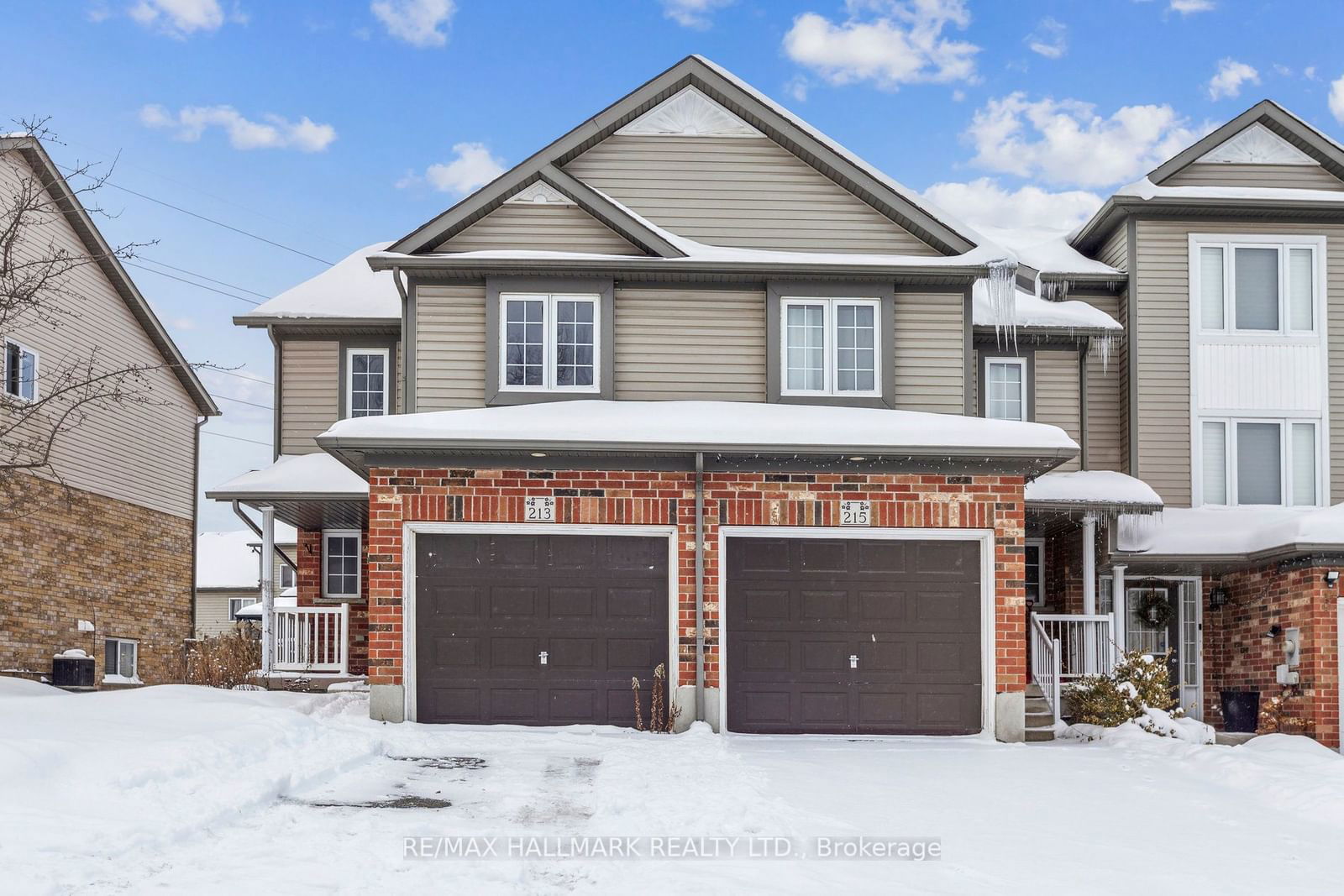 Townhouse leased at 213 Snowdrop Crescent, Kitchener, N2E 4C2 - MLS: X11924655