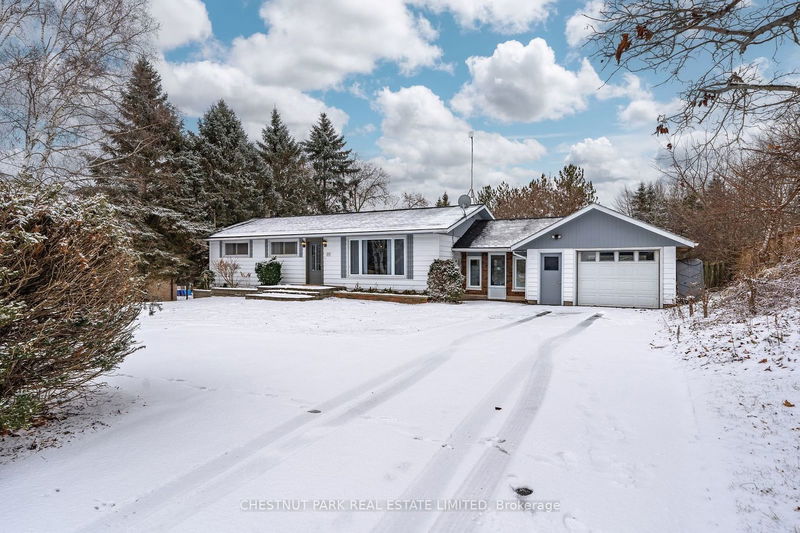 27 Downes Ave, Prince Edward County - Picton image-0-0