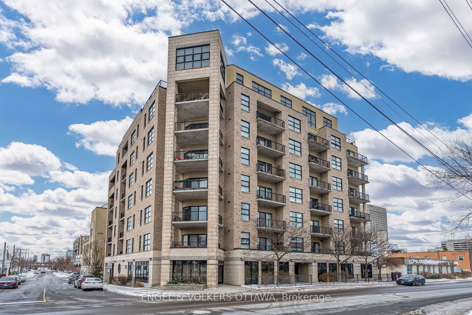 Condo sold at 202-320 Parkdale Avenue, Tunneys Pasture and Ottawa West, 4302 - Ottawa West, K1Y 4X9 - MLS: X11924899