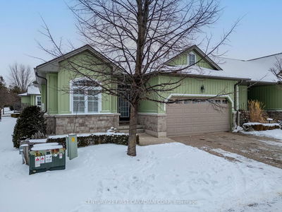 14 Oakwood Links Lane, Lambton Shores - Grand Bend image-0-1