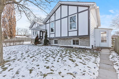 45 Greendale Drive, Hamilton, Ontario image-0-2