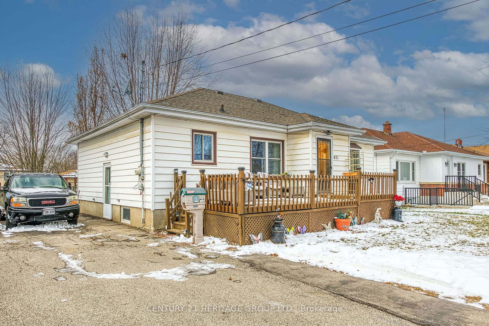 Detached House for sale at 471 GENEVA Street, St. Catharines, 443 - Lakeport, L2N 2H4 - MLS: X11925206