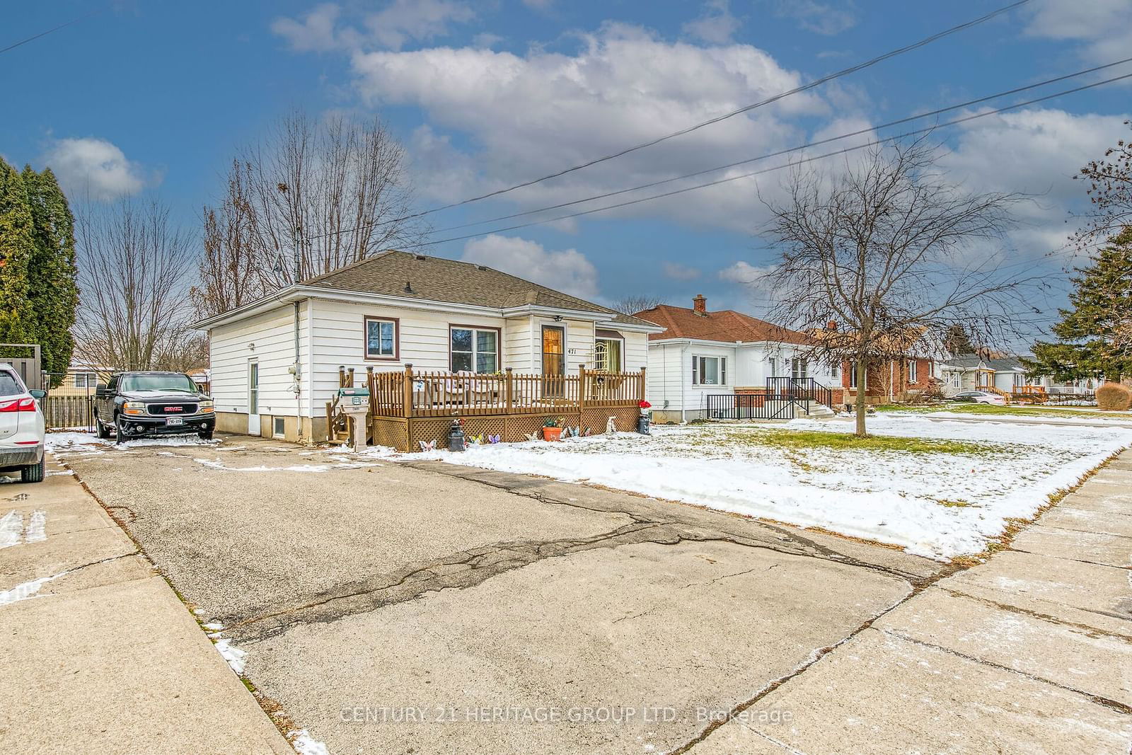 Detached House for sale at 471 GENEVA Street, St. Catharines, 443 - Lakeport, L2N 2H4 - MLS: X11925206