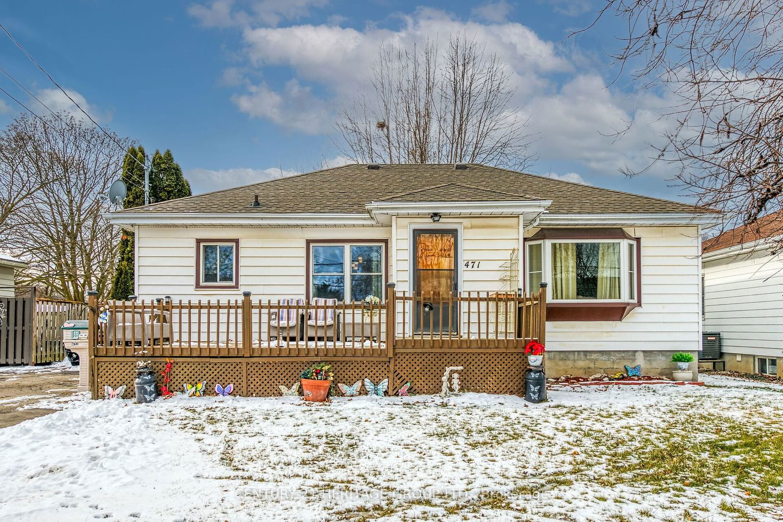 Detached House for sale at 471 GENEVA Street, St. Catharines, 443 - Lakeport, L2N 2H4 - MLS: X11925206