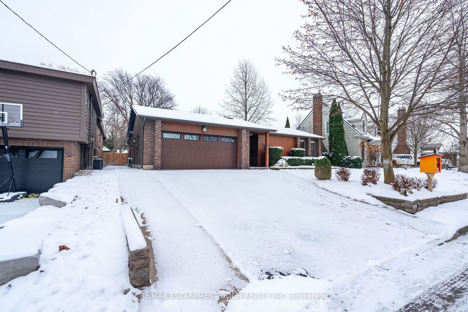 Detached House for sale at 65 Hillcrest Avenue, St. Catharines, 457 - Old Glenridge, L2R 4Y4 - MLS: X11925231