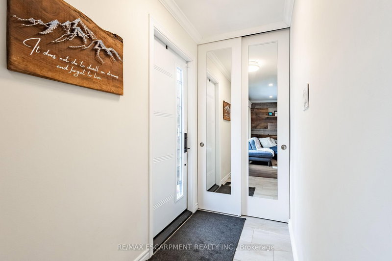 72 Athenia Dr, Hamilton, L8J 1S8 | Image 3