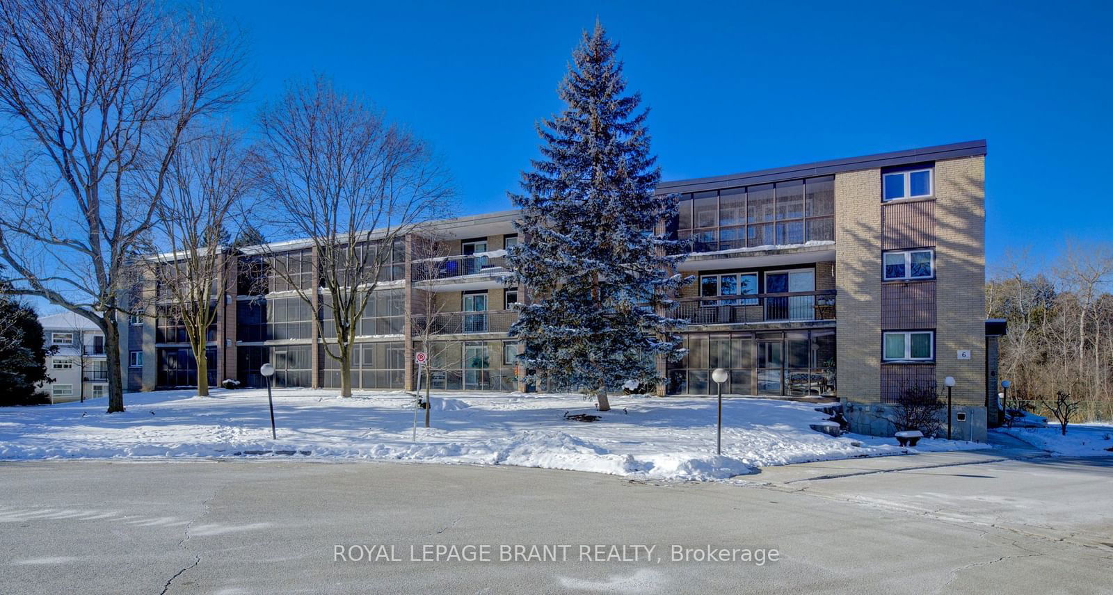 Condo sold at 106-6 Shettleston Drive, Cambridge, N3H 5E7 - MLS: X11925404