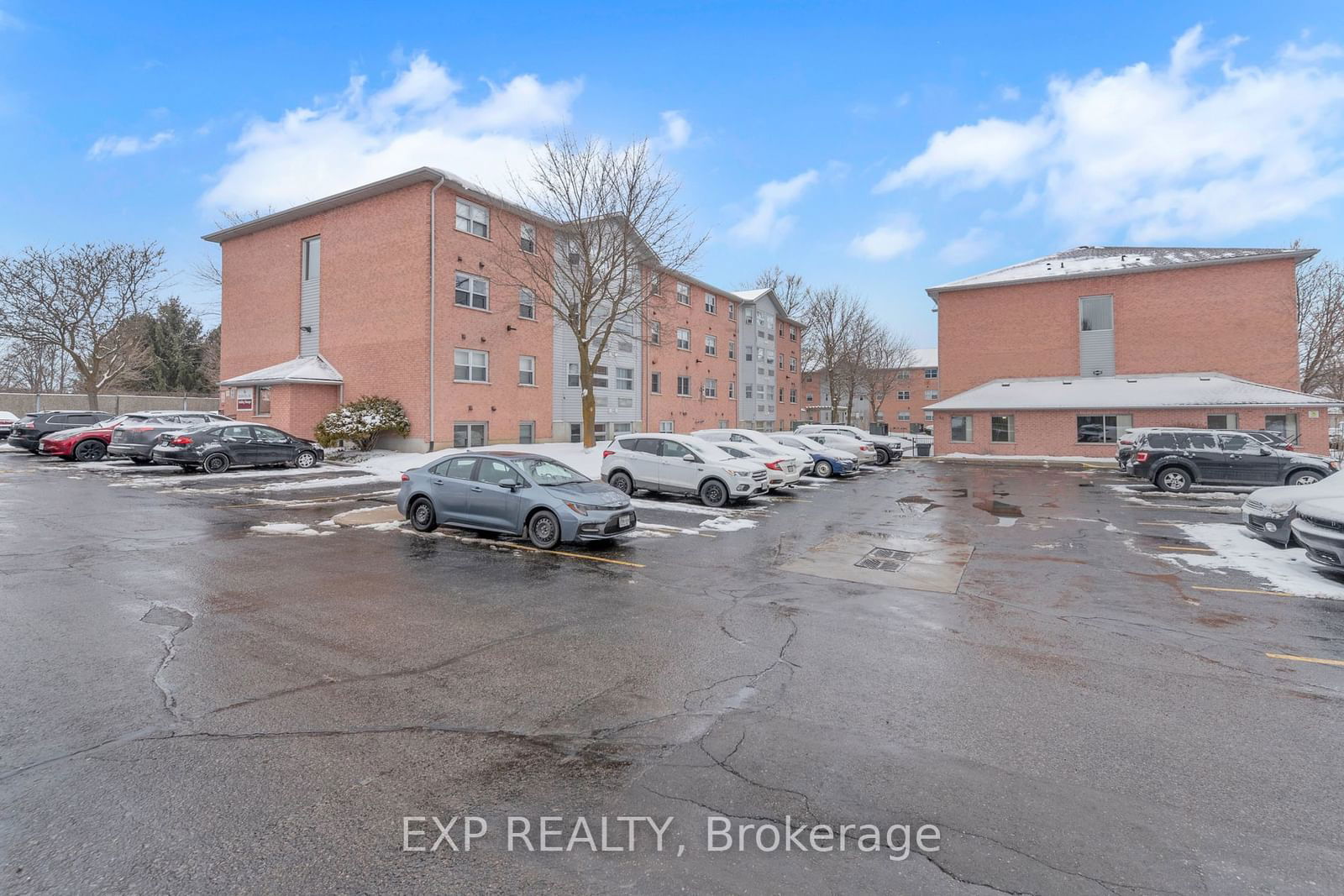 Condo for sale at 23-56 Hiawatha Road, Woodstock, North, N4T 1P2 - MLS: X11925477