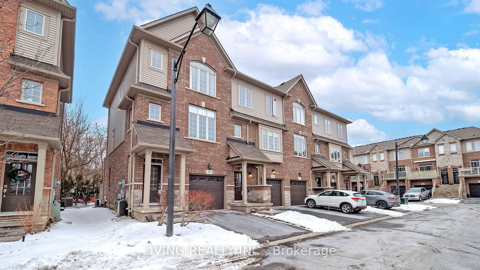 Townhouse for sale at 15-257 Parkside Drive, Hamilton, Waterdown, L8B 0W5 - MLS: X11925780