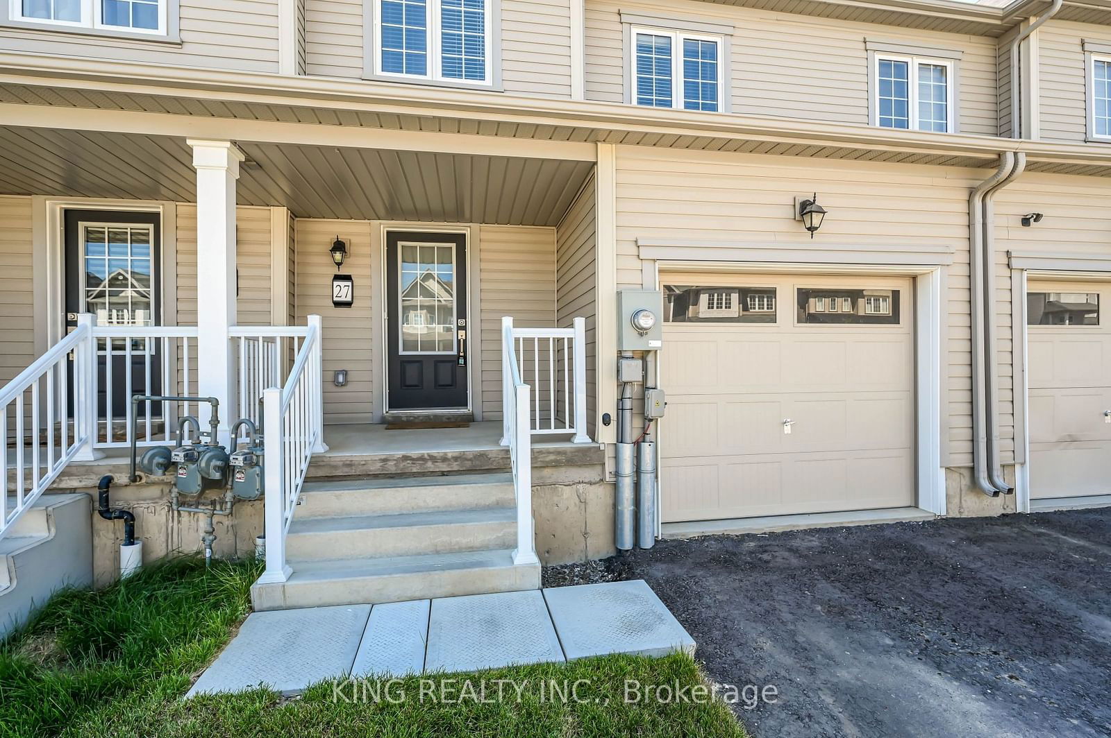 Townhouse for sale at 27 Cooke Avenue, Brantford, N3T 0S2 - MLS: X11925870