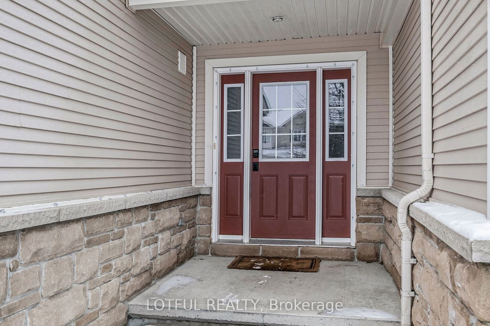 Townhouse leased at 424 Ashbourne Crescent, Barrhaven, 7708 - Barrhaven - Stonebridge, K2J 0H7 - MLS: X11925882