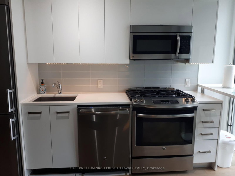 1008 - 224 Lyon St N, Ottawa, K1R 0C1 | Image 2