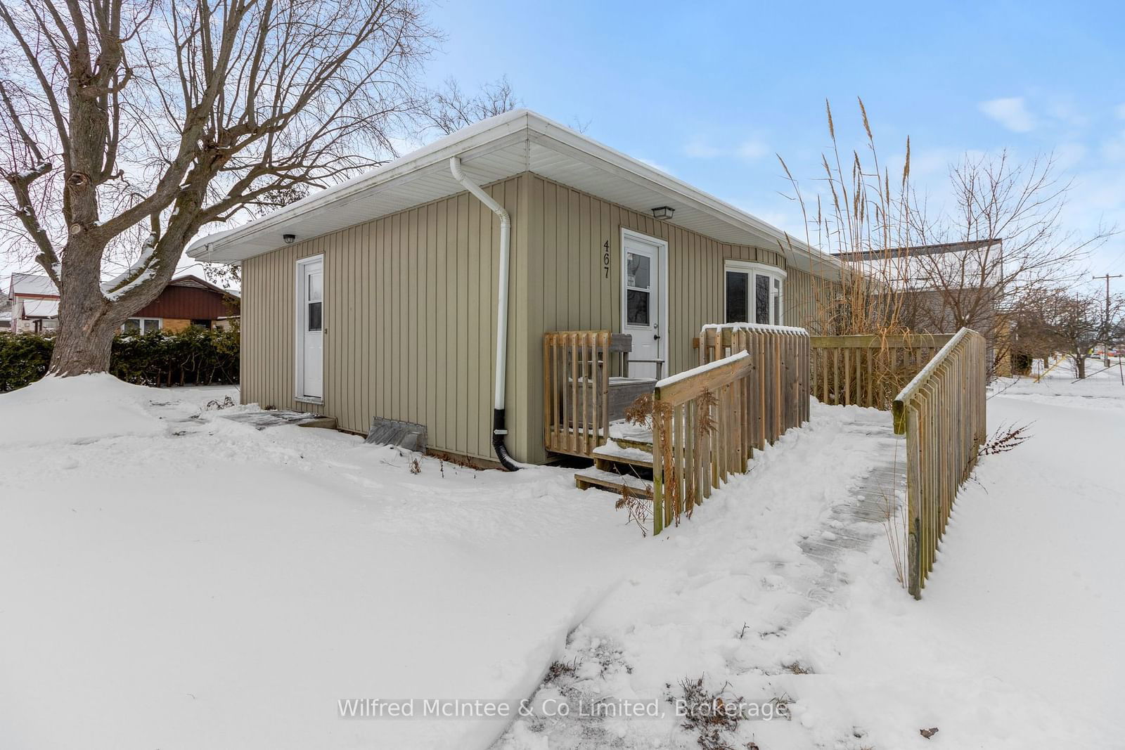 Detached House sold at 467 QUEEN Street, Kincardine, Kincardine, N2Z 2J4 - MLS: X11925915