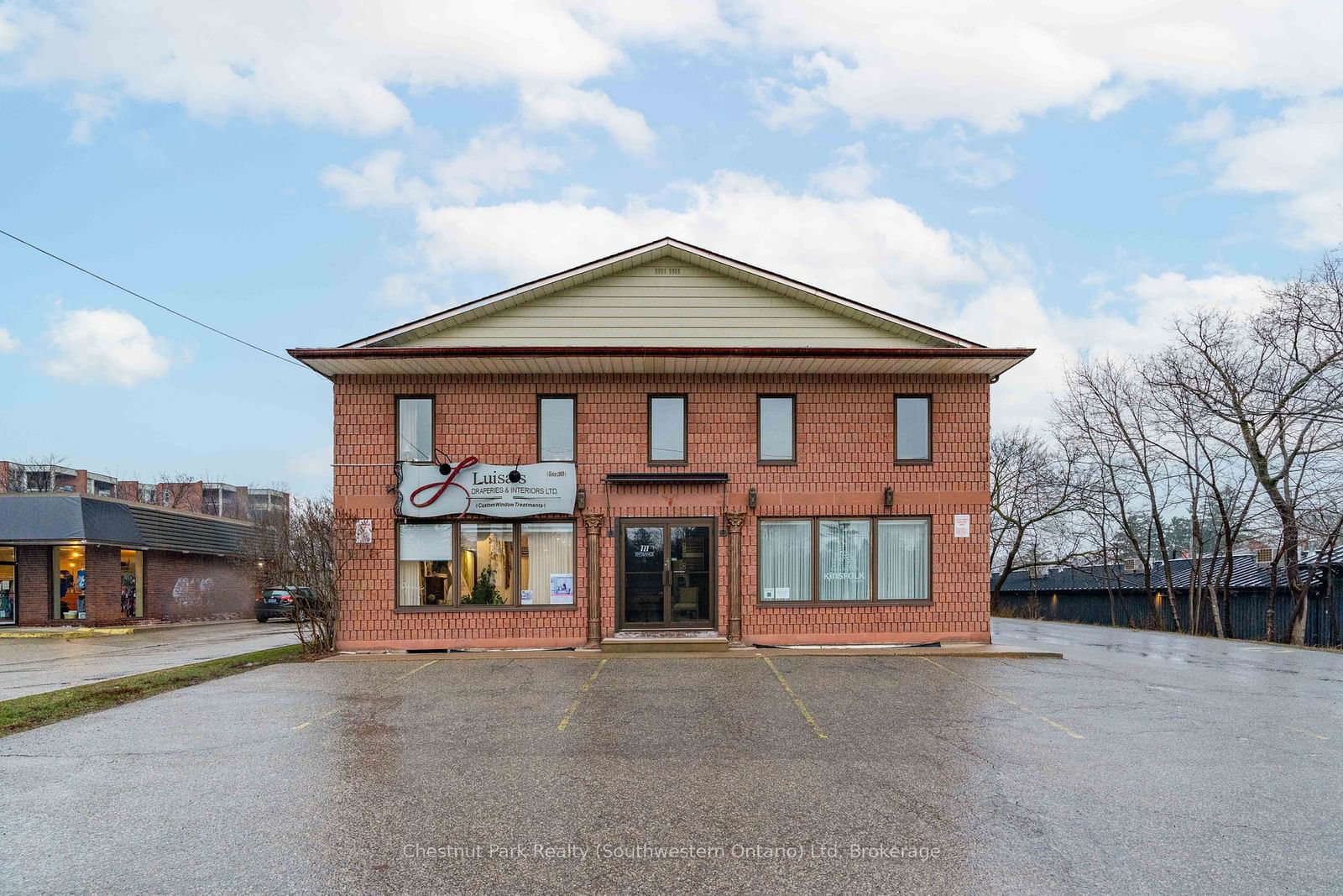 Building at 727 Woolwich Street, Guelph, Waverley