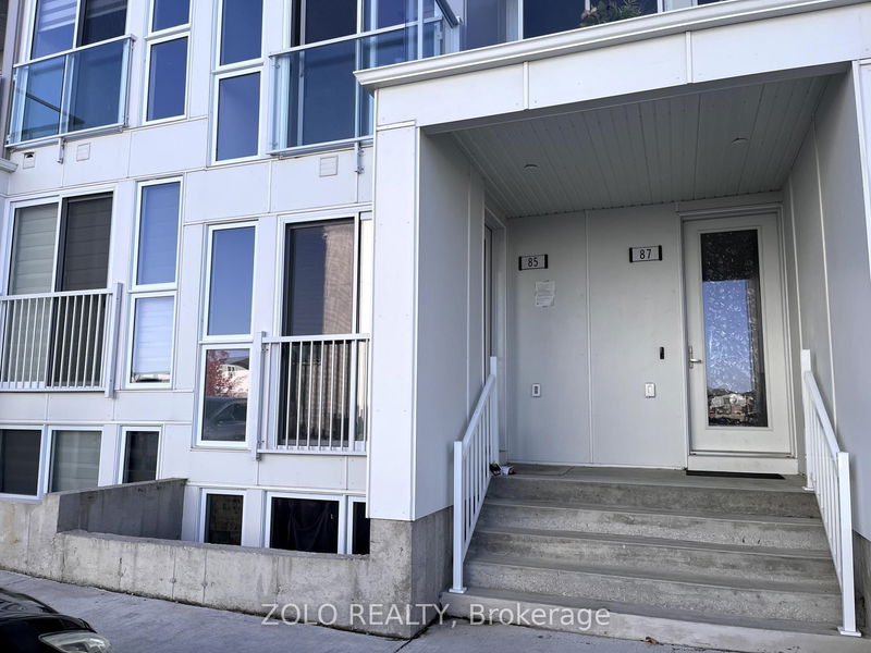 home for lease on 85-234 Edgevalley Road