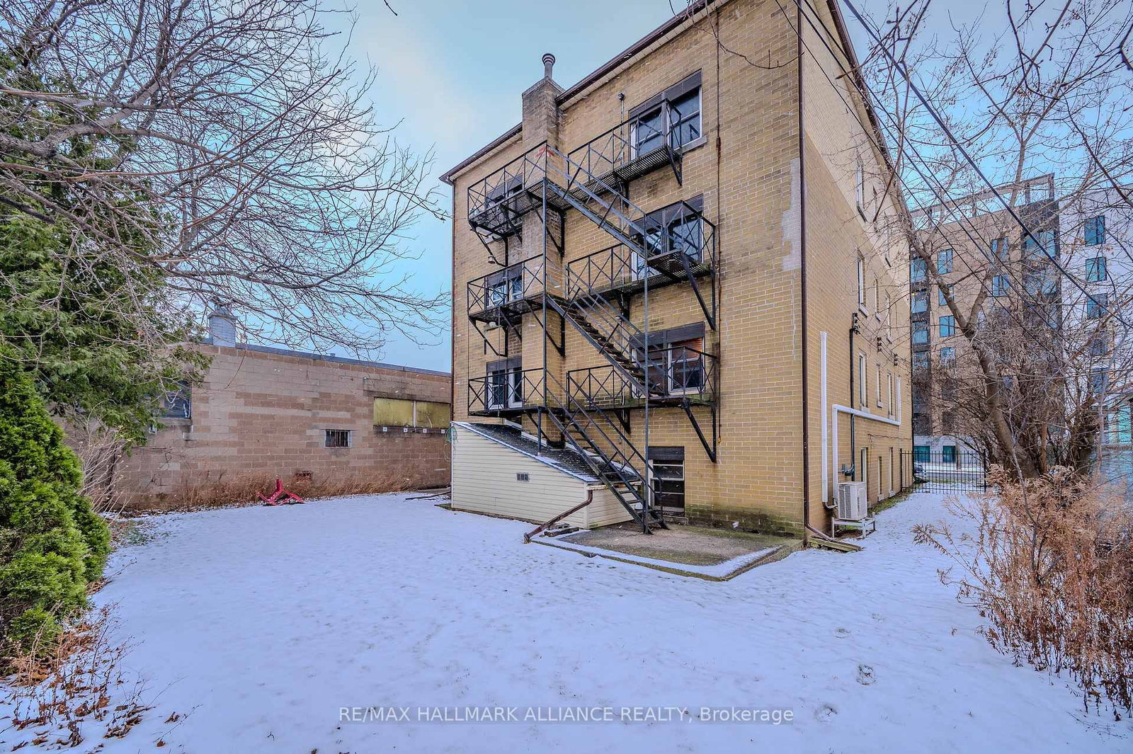Listing Image 21