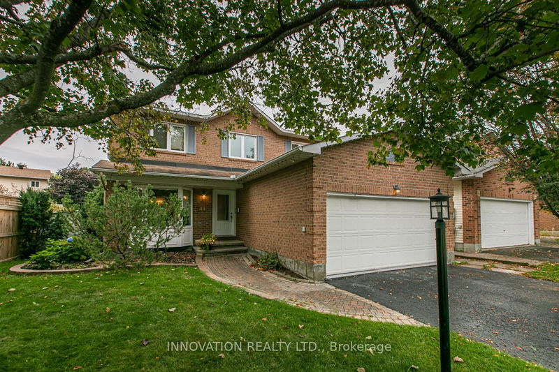 home for sale on 44 Dartmoor Drive S