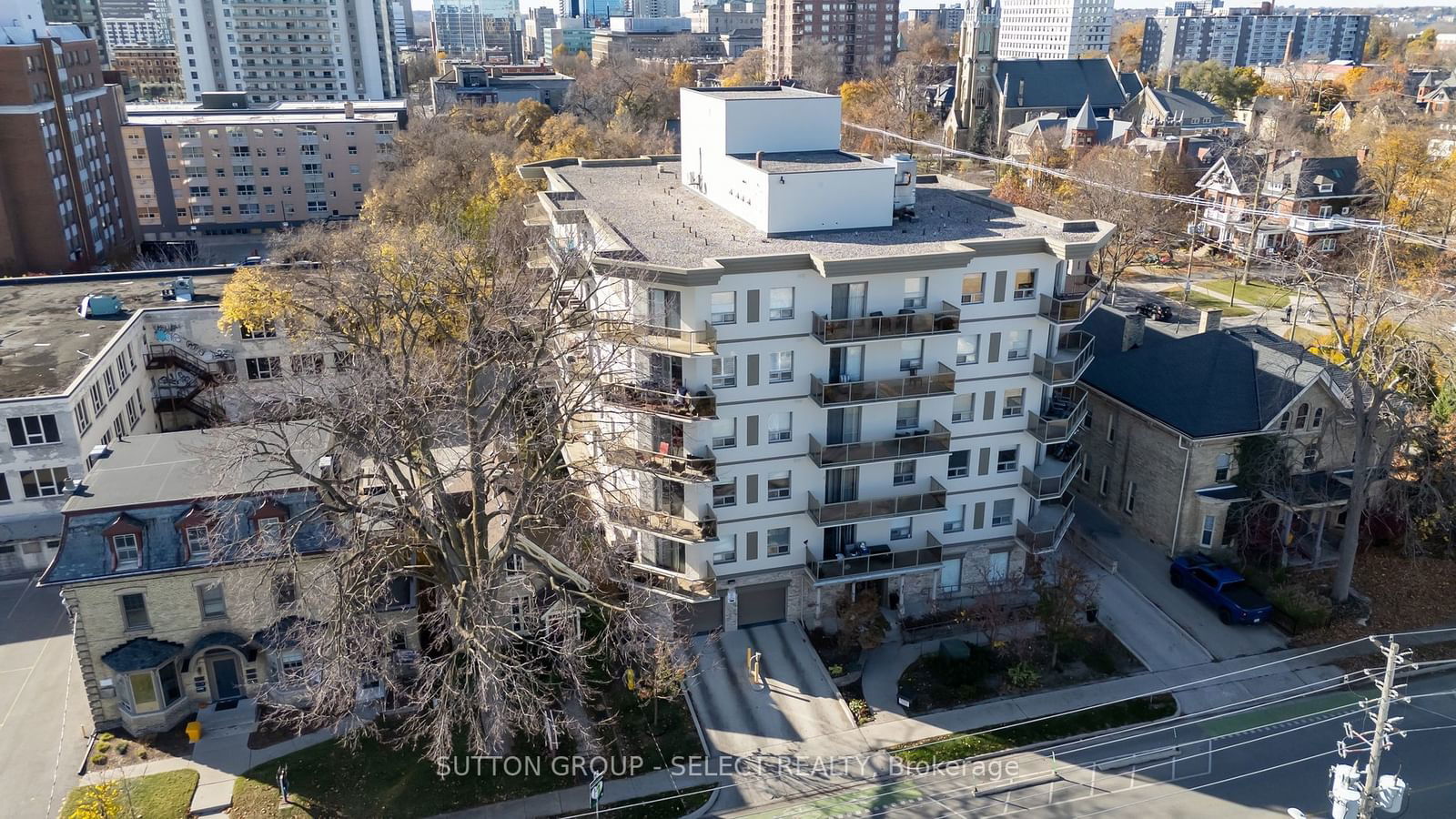 Condo sold at 304-435 Colborne Street, London, East F, N6B 2T2 - MLS: X11926247