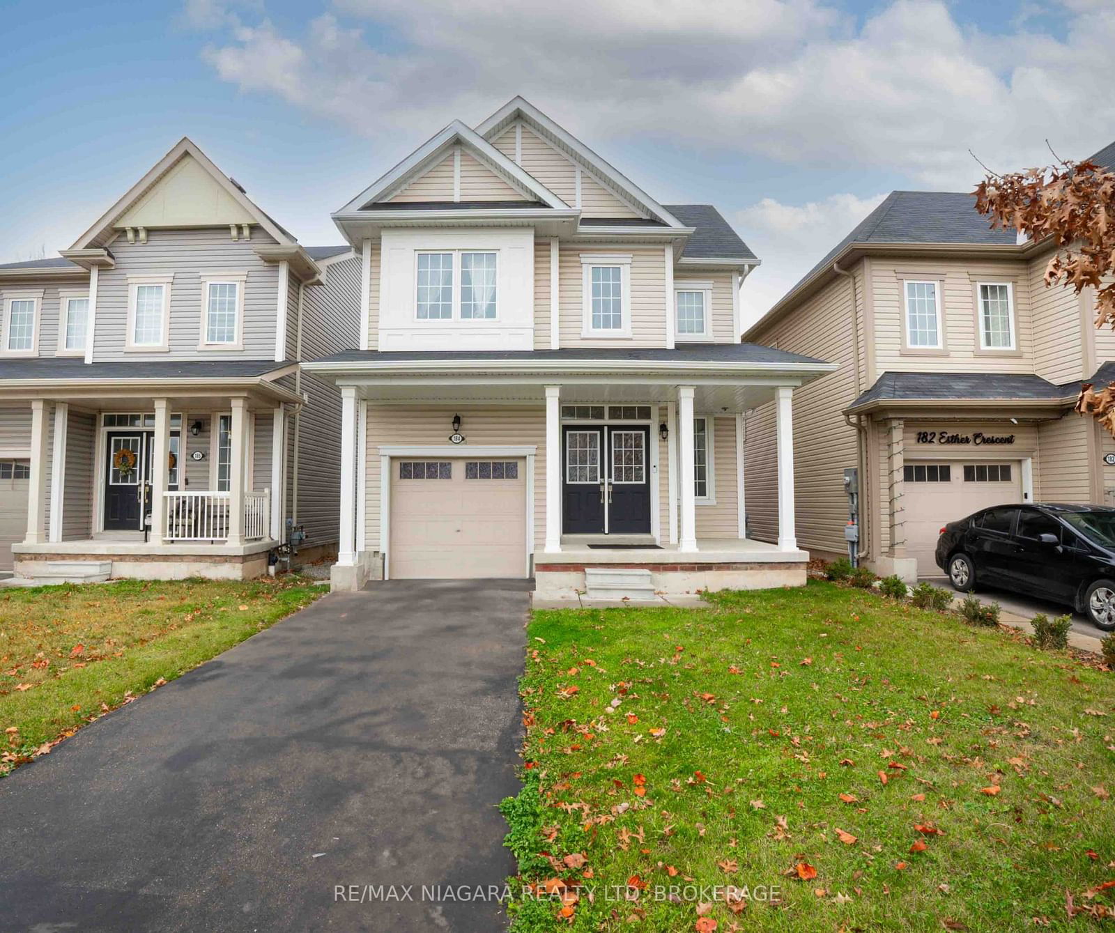 Detached House sold at 184 Esther Crescent, Thorold, 562 - Hurricane/Merrittville, L3B 0G9 - MLS: X11926283