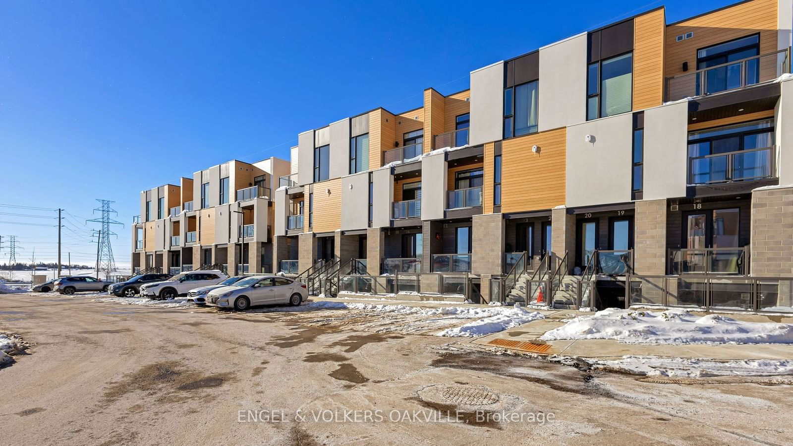 Townhouse for sale at 26-142 Foamflower Place, Waterloo, N2V 0J1 - MLS: X11926310