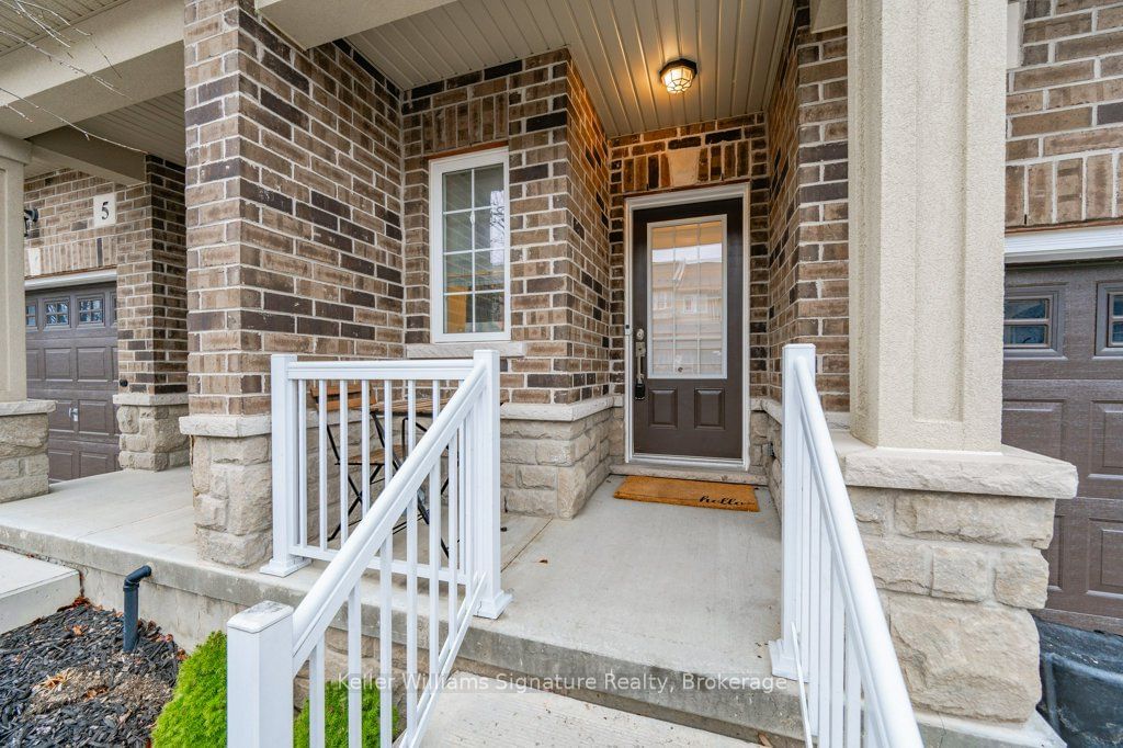 Townhouse for sale at 4-47 Madonna Drive, Hamilton, Carpenter, L9B 0H2 - MLS: X11926335