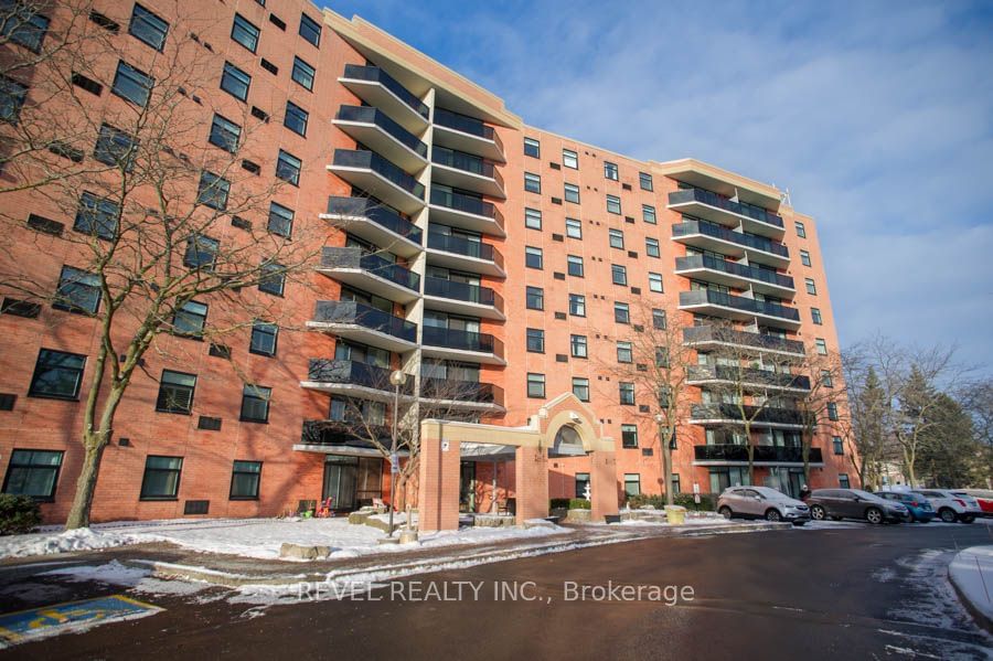 Condo for sale at 803-9 Bonheur Court, Brantford, N3P 1Z5 - MLS: X11926423