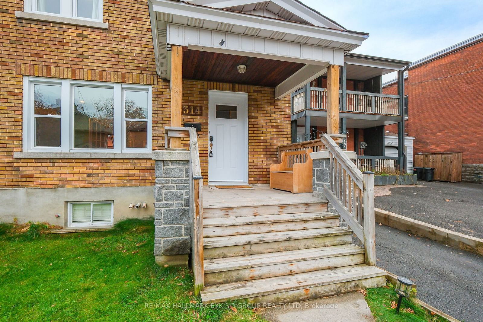 Detached House sold at 314 Flora Street, Ottawa Centre, 4103 - Ottawa Centre, K1R 5S3 - MLS: X11926466