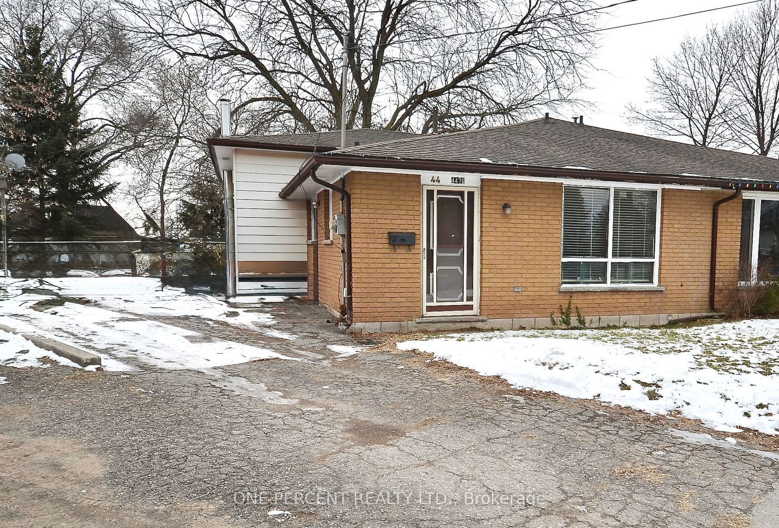 Semi-Detached House sold at 4476 Margueritte Street, Lincoln, 982 - Beamsville, L3J 0B9 - MLS: X11926557