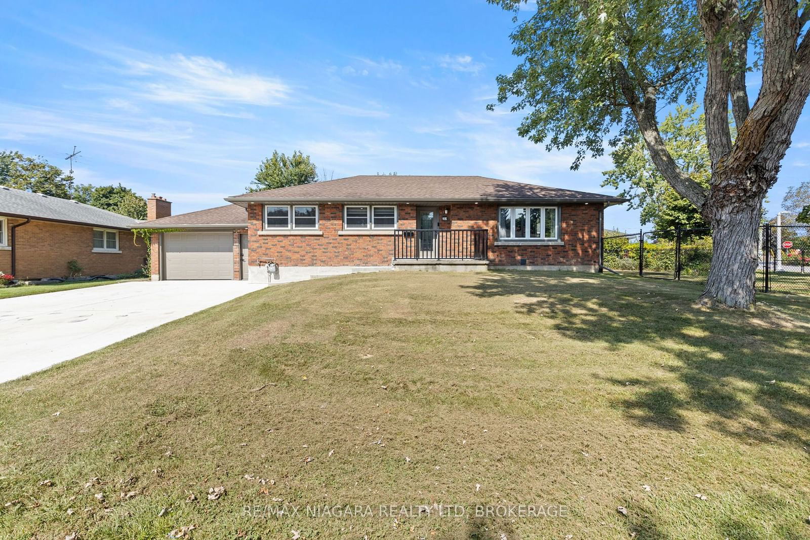 Detached House sold at 32 RIDGEWOOD Drive, Welland, 769 - Prince Charles, L3C 2H1 - MLS: X11926657