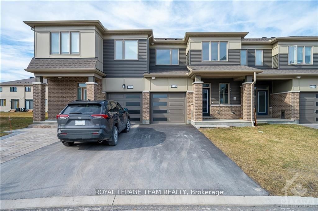 Townhouse leased at 218 Atima Circle, Barrhaven, 7711 - Barrhaven - Half Moon Bay, K2J 6T3 - MLS: X11926717