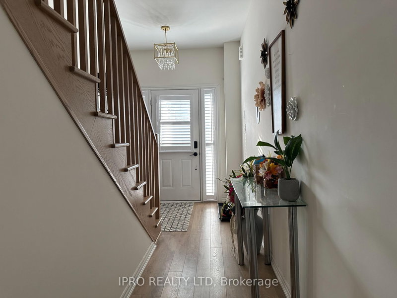 8 Whitton Dr, Brant, N3L 3E3 | Image 3