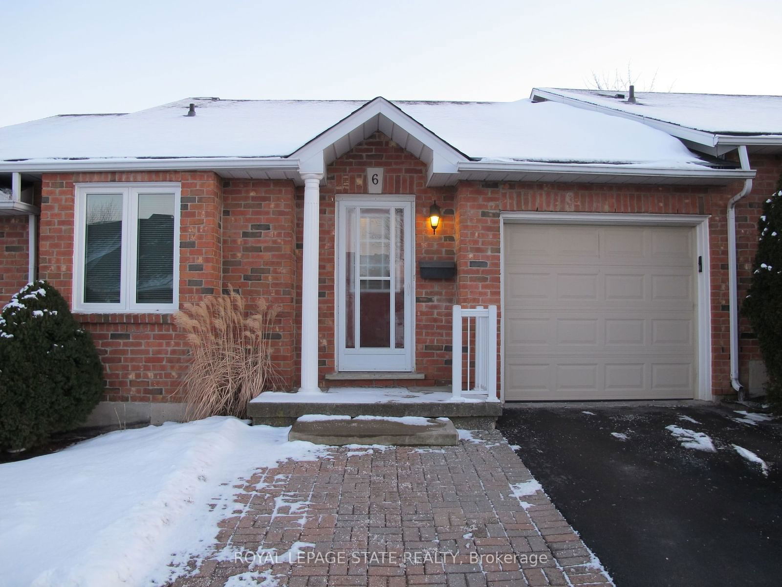 Townhouse for sale at 6-60 Rice Avenue, Hamilton, Mountview, L9C 7S3 - MLS: X11926782