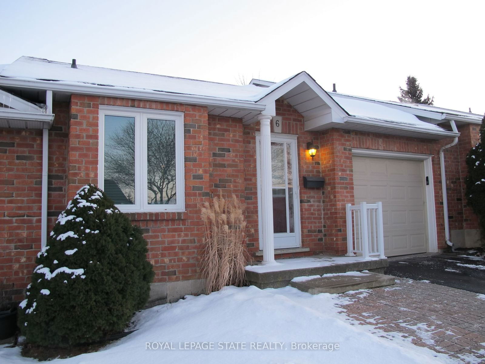 Townhouse for sale at 6-60 Rice Avenue, Hamilton, Mountview, L9C 7S3 - MLS: X11926782